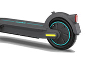 Laden Sie das Bild in den Galerie-Viewer, Ninebot KickScooter MAX G30D / G30D II powered by Segway - GEBRAUCHT
